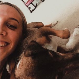 Meet your Posher, Olivia
